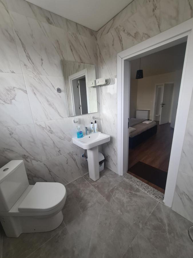Hotel & Restaurant Frida Gjakova 외부 사진